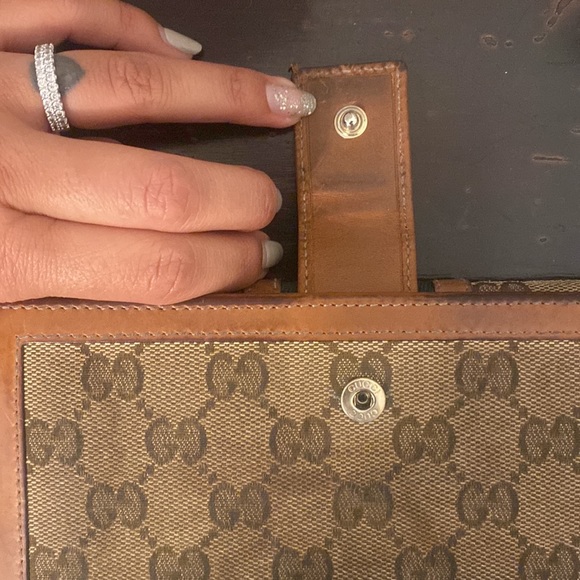 Authentic Gucci Wallet - Picture 4 of 16